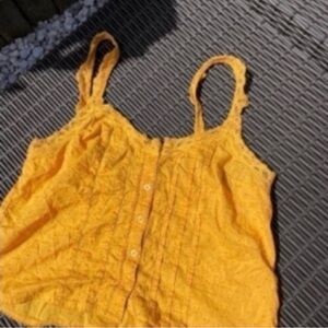 Abercrombie & Fitch little top with buttons size medium New